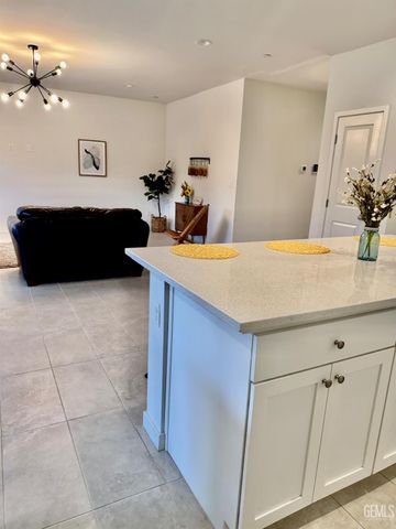 12404 Burnham Street, Bakersfield, CA 93311