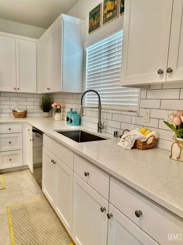 12404 Burnham Street, Bakersfield, CA 93311