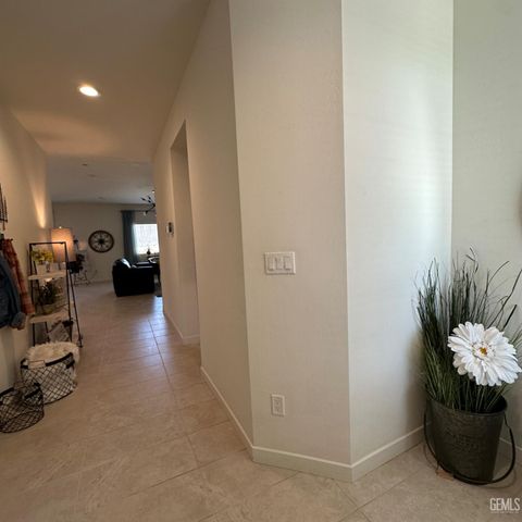 12404 Burnham Street, Bakersfield, CA 93311