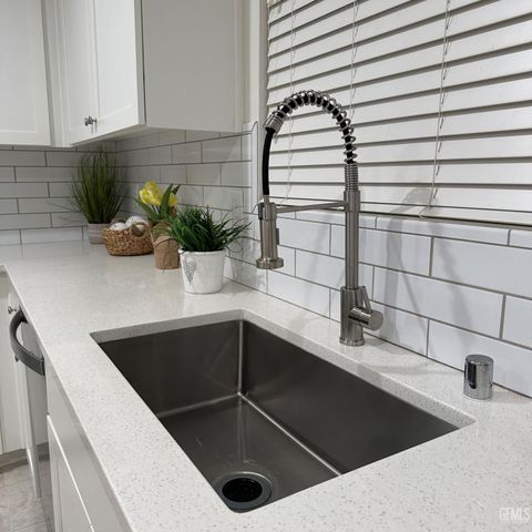 12404 Burnham Street, Bakersfield, CA 93311