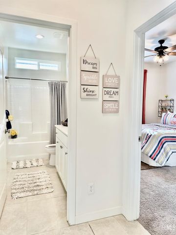 12404 Burnham Street, Bakersfield, CA 93311