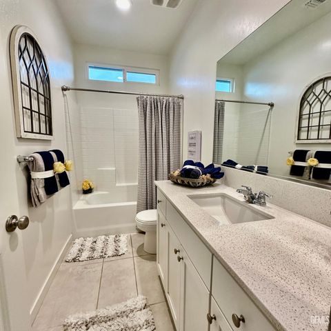 12404 Burnham Street, Bakersfield, CA 93311