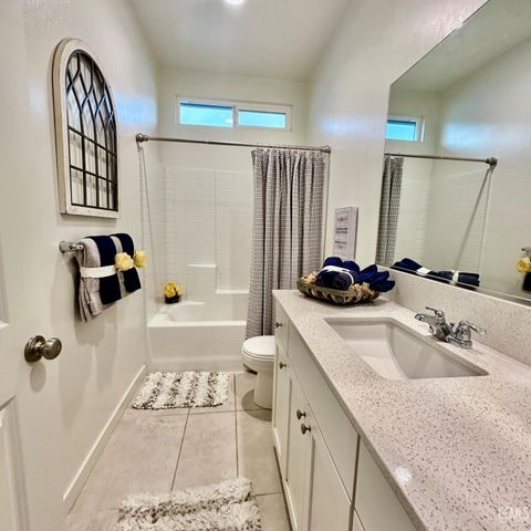 12404 Burnham Street, Bakersfield, CA 93311