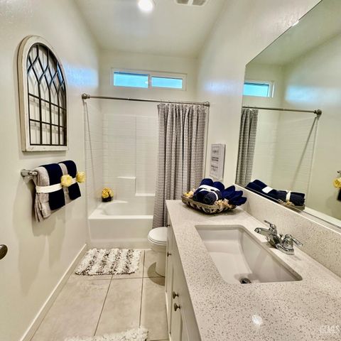 12404 Burnham Street, Bakersfield, CA 93311