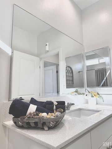 12404 Burnham Street, Bakersfield, CA 93311