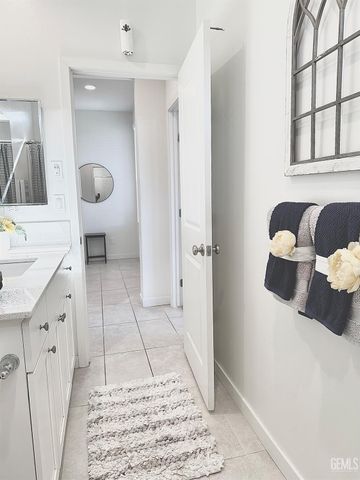 12404 Burnham Street, Bakersfield, CA 93311