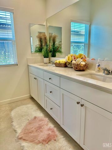 12404 Burnham Street, Bakersfield, CA 93311