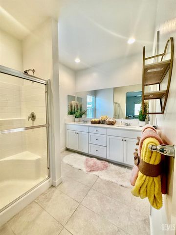 12404 Burnham Street, Bakersfield, CA 93311