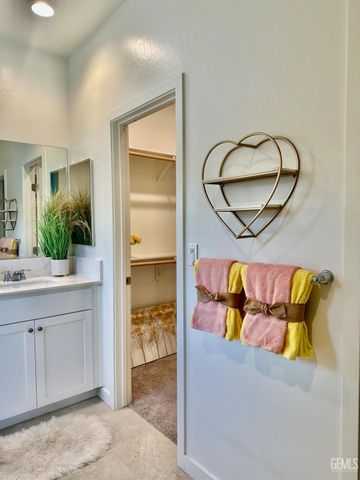 12404 Burnham Street, Bakersfield, CA 93311