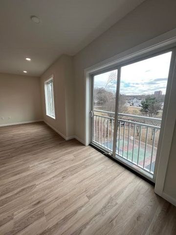 458 Washington St 307, Boston, MA 02135