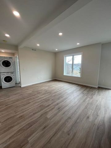 458 Washington St 307, Boston, MA 02135