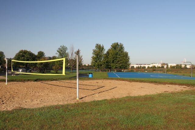 383 Chesapeake Lane, Oswego, IL 60543