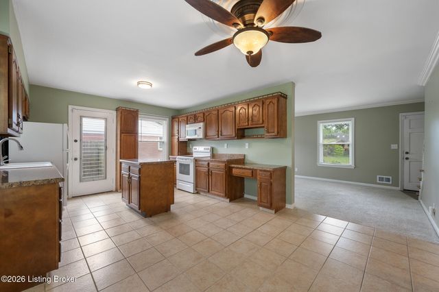 3241 Radiance Rd, Louisville, KY 40220