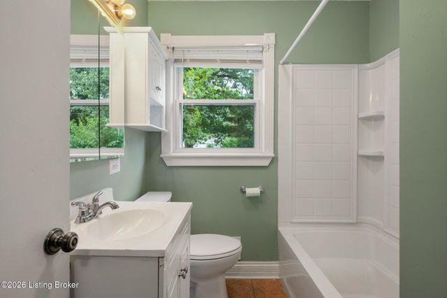 3241 Radiance Rd, Louisville, KY 40220