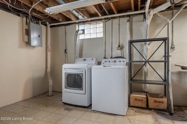 3241 Radiance Rd, Louisville, KY 40220