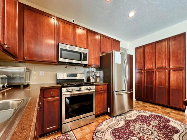 7565 Scioto Parkway, Powell, OH 43065