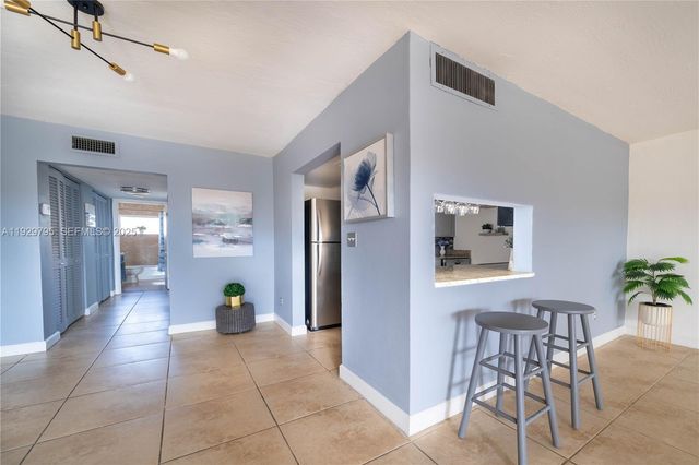 1855 NE 121st St 32, North Miami, FL 33181