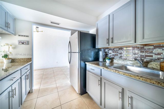 1855 NE 121st St 32, North Miami, FL 33181