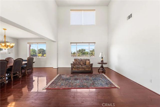 658 E Lago Lindo Rd, Palmdale, CA 93550