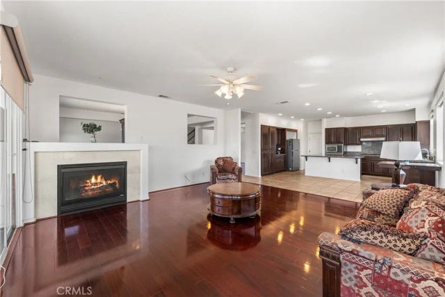 658 E Lago Lindo Rd, Palmdale, CA 93550