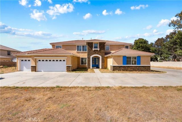 658 E Lago Lindo Rd, Palmdale, CA 93550