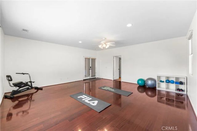 658 E Lago Lindo Rd, Palmdale, CA 93550