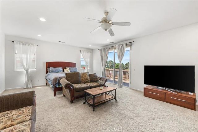 658 E Lago Lindo Rd, Palmdale, CA 93550