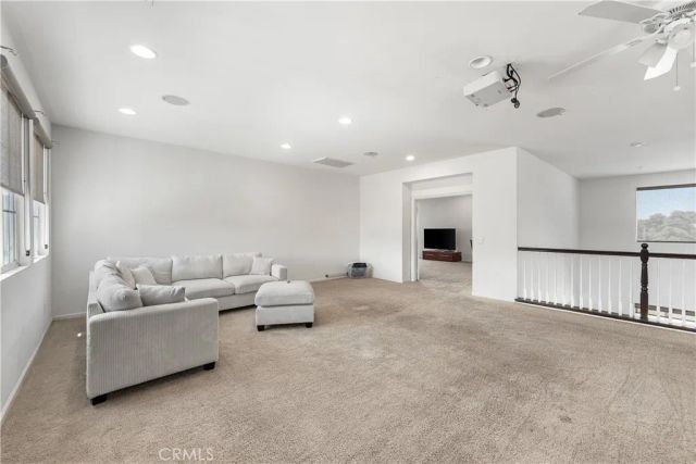 658 E Lago Lindo Rd, Palmdale, CA 93550