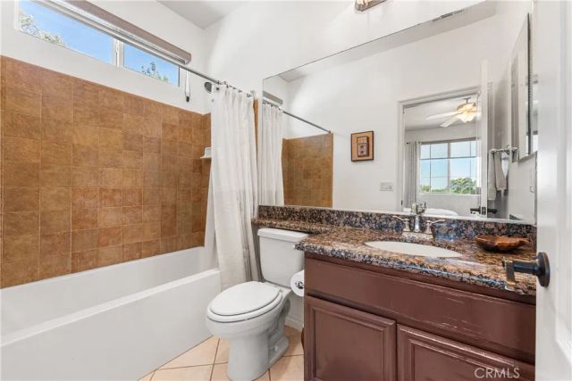 658 E Lago Lindo Rd, Palmdale, CA 93550