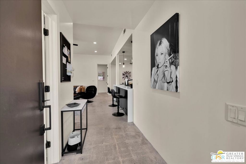 Image 11 of property listing at 410 N Hermosa Drive, Palm Springs, CA 92262