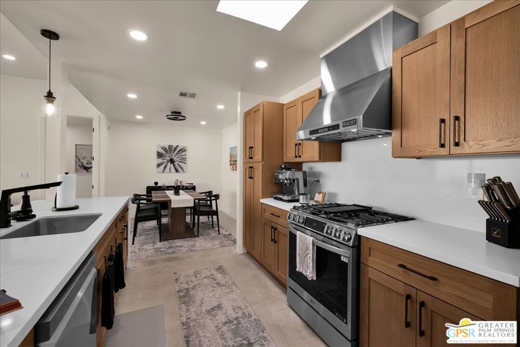 Image 23 of property listing at 410 N Hermosa Drive, Palm Springs, CA 92262