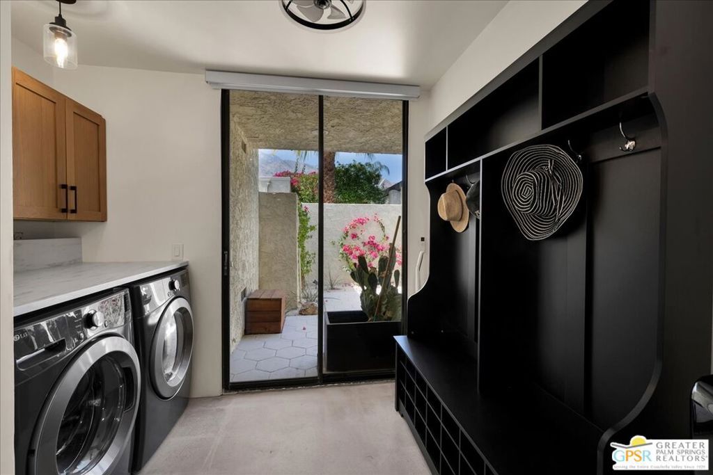 Image 25 of property listing at 410 N Hermosa Drive, Palm Springs, CA 92262