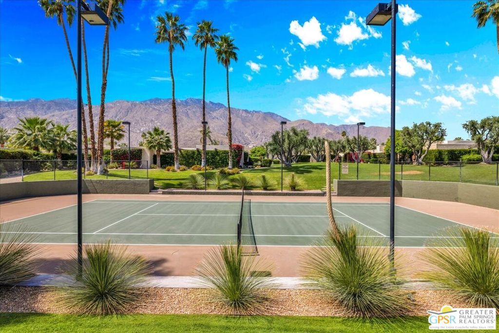 Image 3 of property listing at 410 N Hermosa Drive, Palm Springs, CA 92262