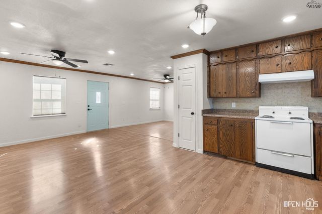 106 E WILLIAMS DRIVE, Burkburnett, TX 76354