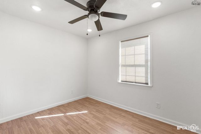 106 E WILLIAMS DRIVE, Burkburnett, TX 76354