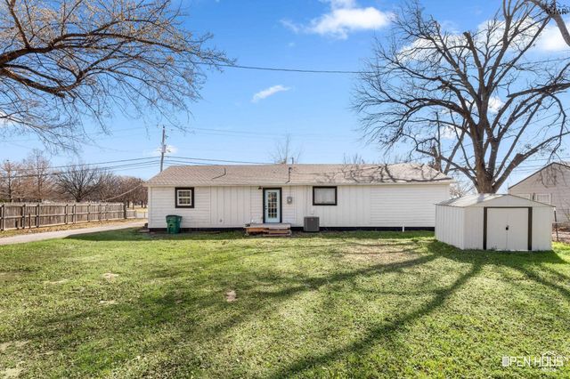 106 E WILLIAMS DRIVE, Burkburnett, TX 76354