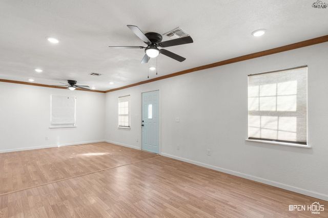 106 E WILLIAMS DRIVE, Burkburnett, TX 76354