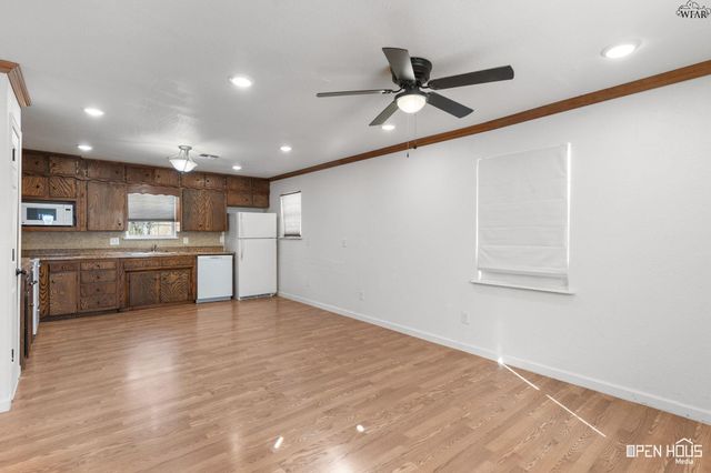 106 E WILLIAMS DRIVE, Burkburnett, TX 76354