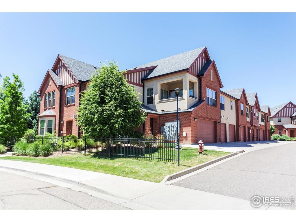 1379 Charles Dr F-5, Longmont, CO 80503