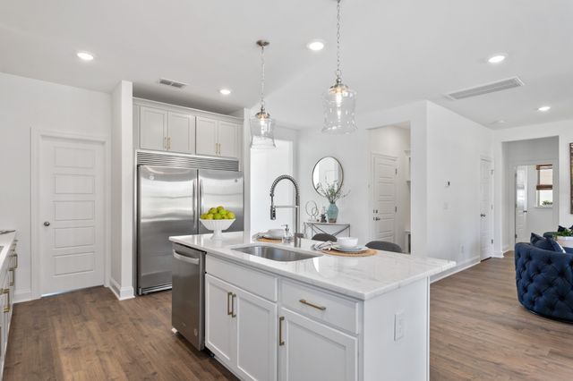 1104 Riverview Run, Madison, TN 37115