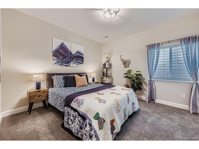 902 Pinecliff Dr, Erie, CO 80516