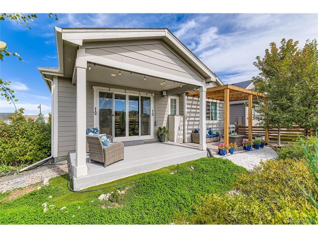 902 Pinecliff Dr, Erie, CO 80516