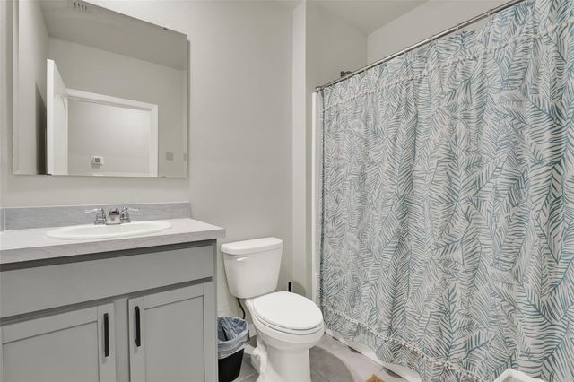 929 AUGUST SKY DR, Deltona, FL 32738