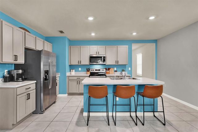 929 AUGUST SKY DR, Deltona, FL 32738