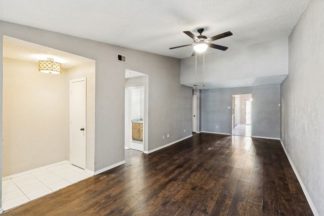 1513 Cherrycrest Street, Dallas, TX 75228
