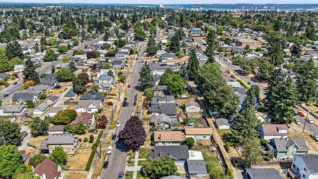 5033 S L Street, Tacoma, WA 98408