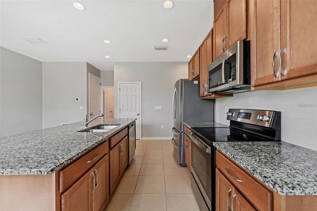 1678 SWAN SWIM DRIVE, Davenport, FL 33837