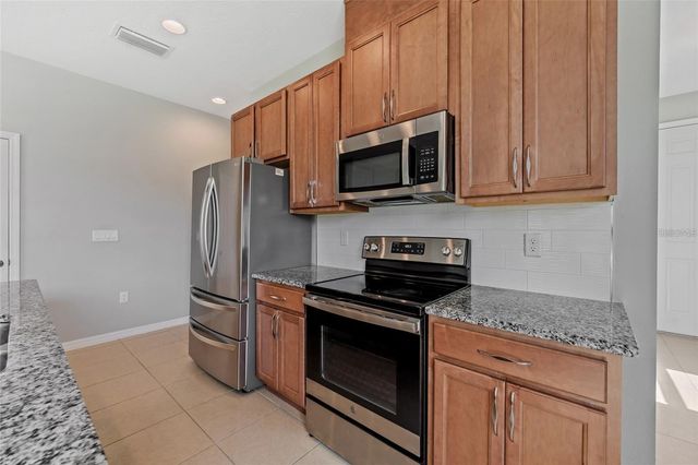 1678 SWAN SWIM DRIVE, Davenport, FL 33837
