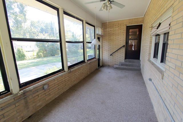 960 Webster AVENUE, Brookfield, WI 53005