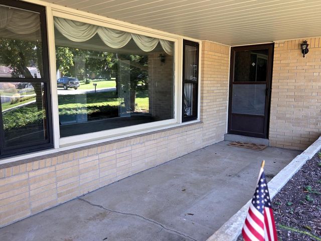 960 Webster AVENUE, Brookfield, WI 53005